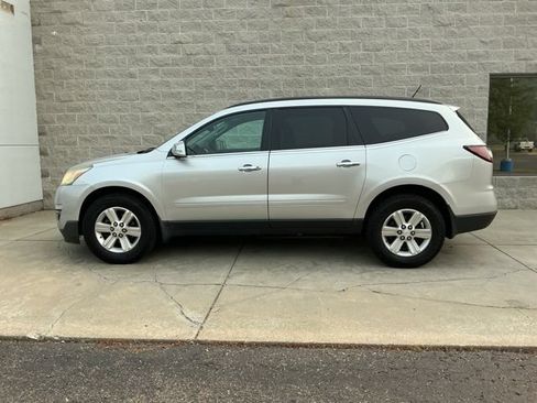 Used 2014 Chevrolet Traverse LT FWD image 9