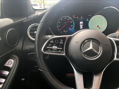 Used 2022 Mercedes-Benz GLC 300 4MATIC image 24