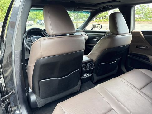 Used 2022 Lexus ES 300h w/ Premium Package FWD image 23
