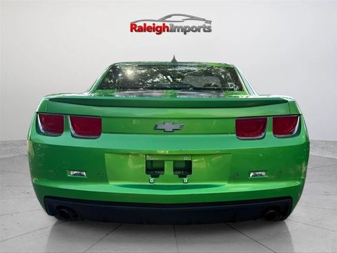 Used 2010 Chevrolet Camaro LT RWD image 6