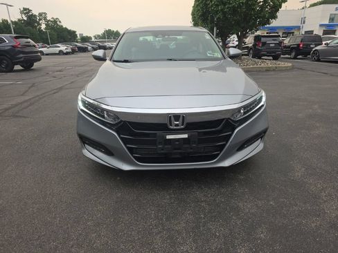 Used 2018 Honda Accord EX image 2