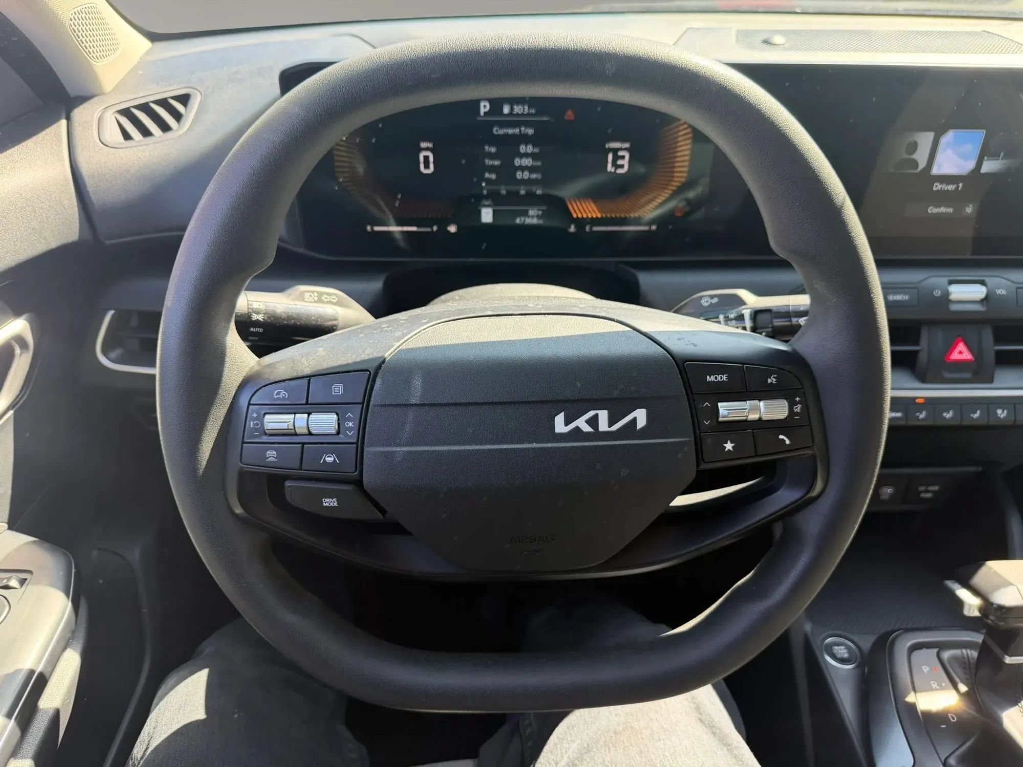 Used 2025 Kia K4 FWD image 12