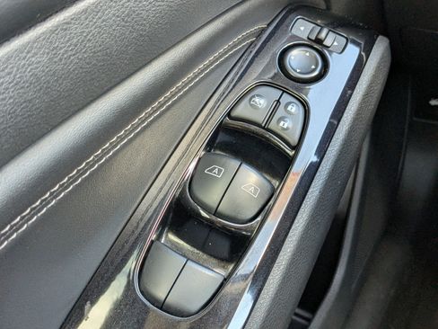 Used 2022 Nissan Altima 2.5 Platinum image 28