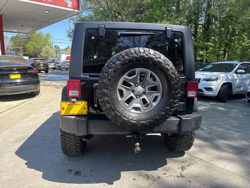 Used 2014 Jeep Wrangler Unlimited Rubicon w/ Dual Top Group image 7