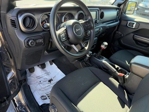 Used 2020 Jeep Wrangler Sport image 11