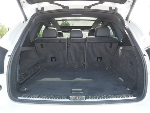Used 2014 Porsche Cayenne Platinum Edition AWD/4WD image 17