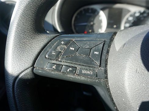 Used 2023 Nissan Kicks S image 8