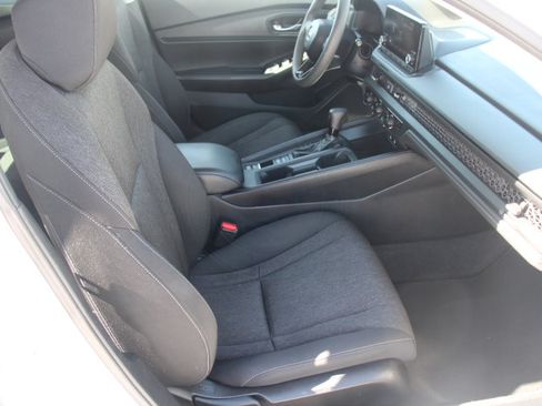 Used 2024 Honda Accord EX image 19