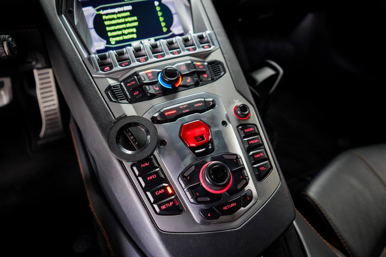 Used 2018 Lamborghini Aventador S AWD/4WD image 19