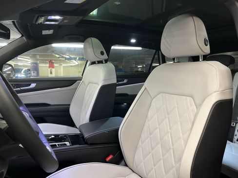 New 2026 Volkswagen Atlas Cross Sport SEL Premium R-Line AWD/4WD image 22