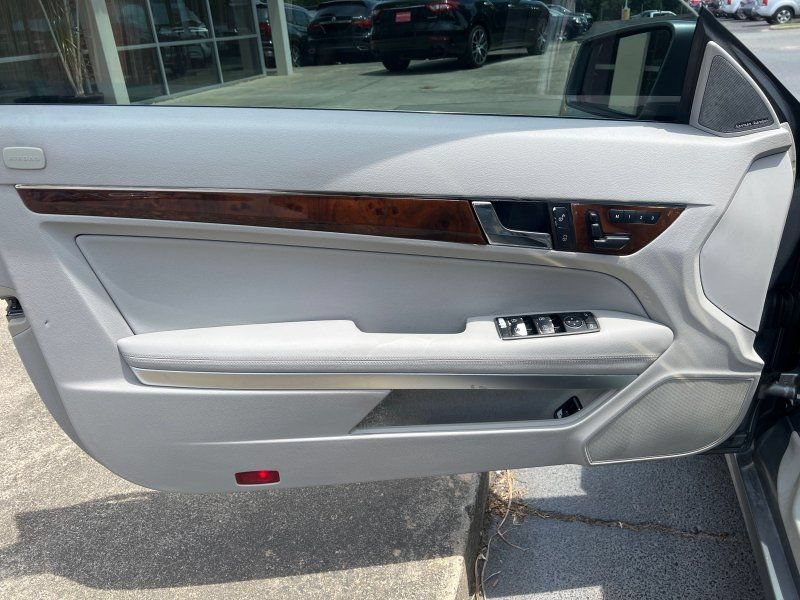 Used 2011 Mercedes-Benz E 350 Cabriolet image 7