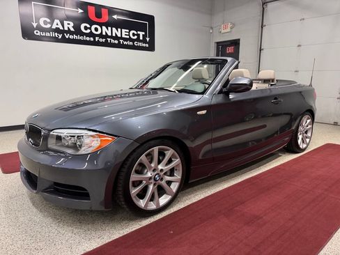 Used 2013 BMW 135i Convertible RWD image 2