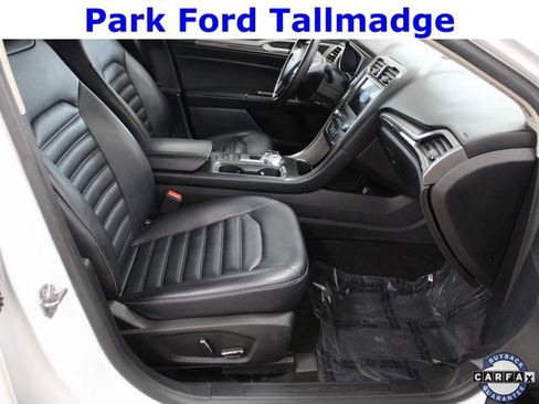 Used 2020 Ford Fusion SEL image 23