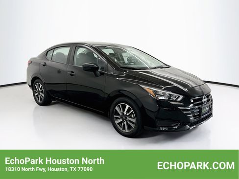 Used 2025 Nissan Versa SV FWD image 1