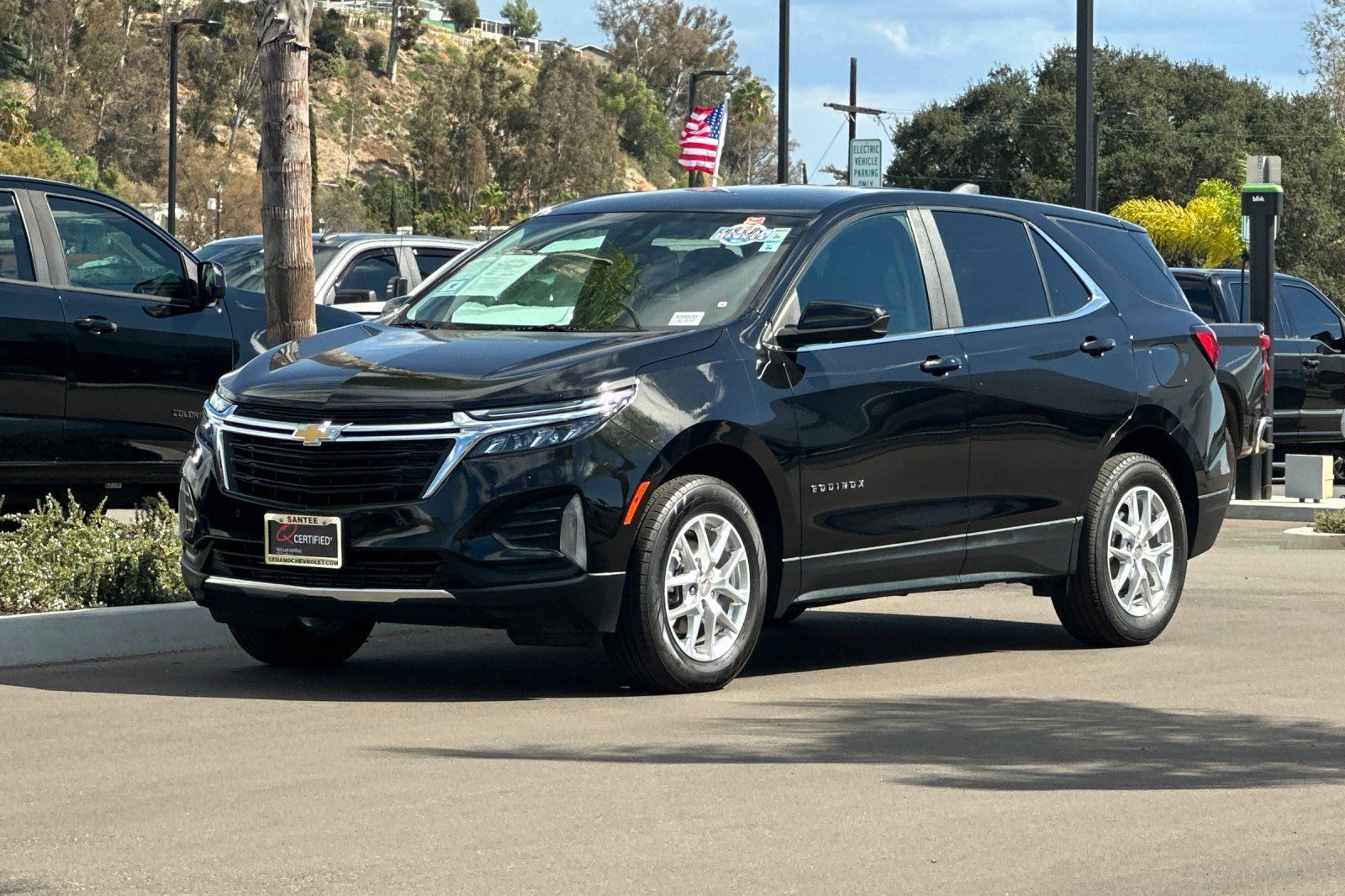 Used 2024 Chevrolet Equinox LT AWD/4WD image 8