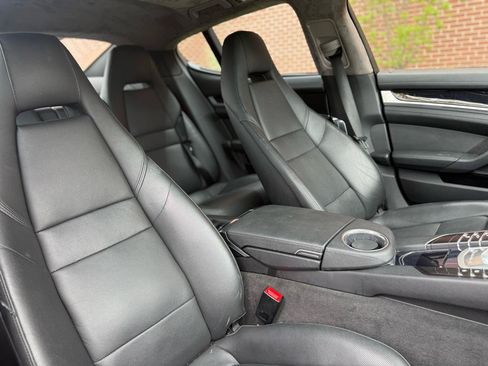 Used 2011 Porsche Panamera image 38