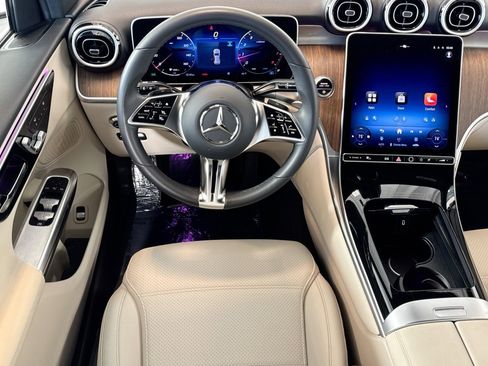 Certified 2025 Mercedes-Benz GLC 300 image 20