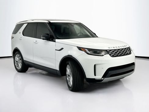 Certified 2025 Land Rover Discovery S AWD/4WD image 3