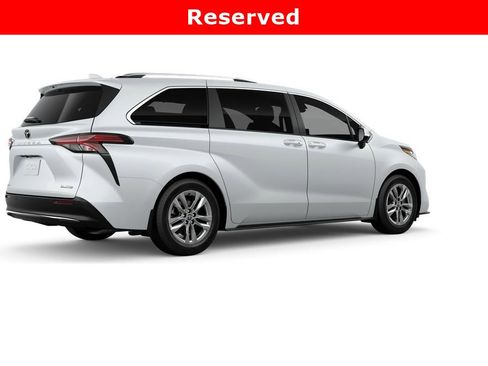 New 2026 Toyota Sienna Limited image 10
