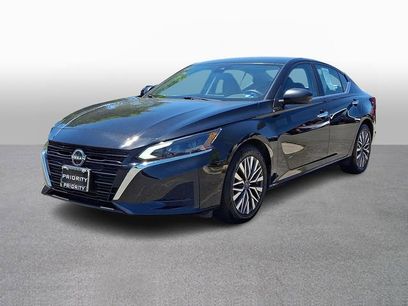 Used 2024 Nissan Altima 2.5 SV