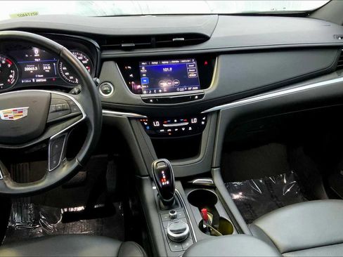 Used 2022 Cadillac XT5 Premium Luxury w/ Technology Package image 6