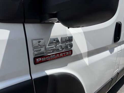 Used 2021 RAM ProMaster 2500 w/ Convenience Group image 8