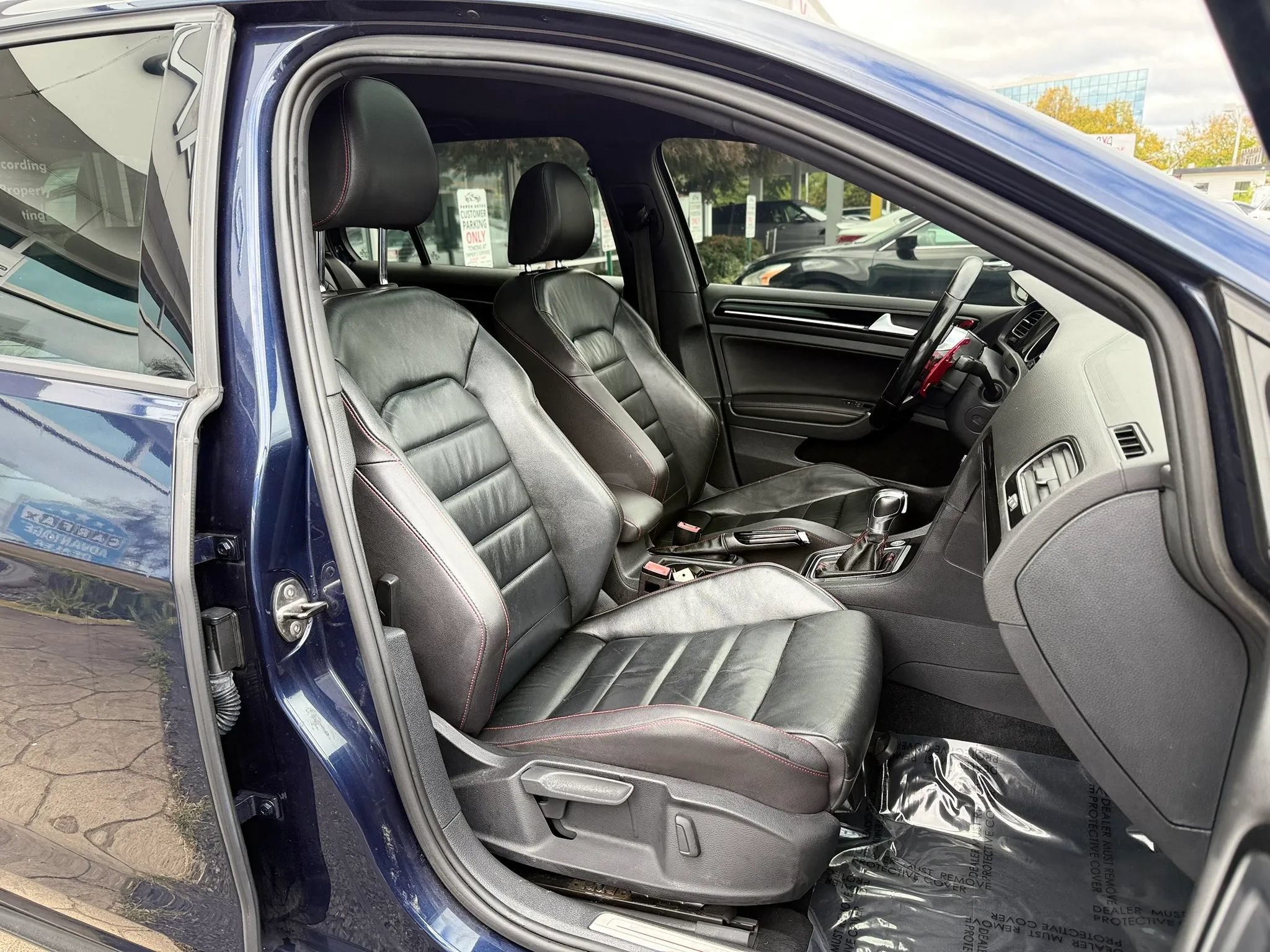 Used 2015 Volkswagen GTI SE FWD image 36