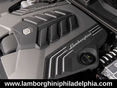 Used 2024 Lamborghini Urus Performante AWD/4WD image 62