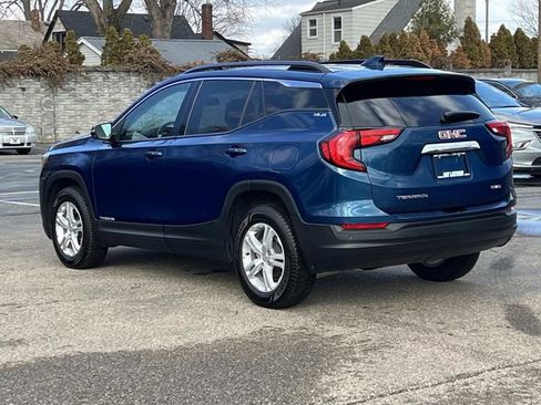Used 2020 GMC Terrain SLE w/ Driver Convenience Package image 3