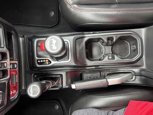 Used 2021 Jeep Wrangler Unlimited Rubicon image 16