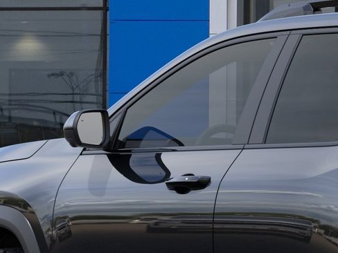 New 2026 Chevrolet Equinox ACTIV FWD image 12