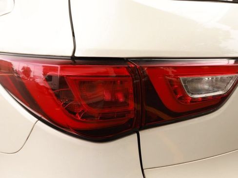 Used 2016 INFINITI QX60 Luxe w/ Deluxe Technology Package AWD/4WD image 31