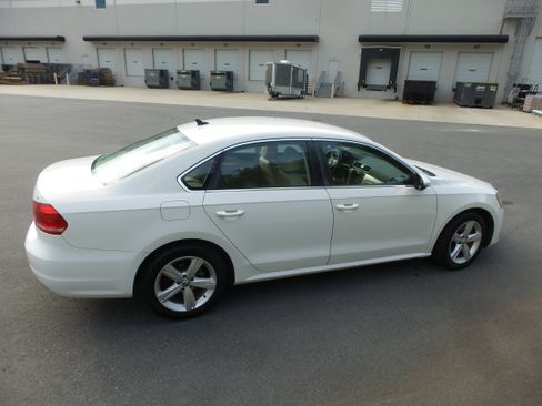 Used 2012 Volkswagen Passat 2.5 SE FWD image 74