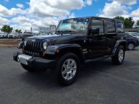 Used 2013 Jeep Wrangler Unlimited Sahara w/ Trailer Tow Group AWD/4WD image 3