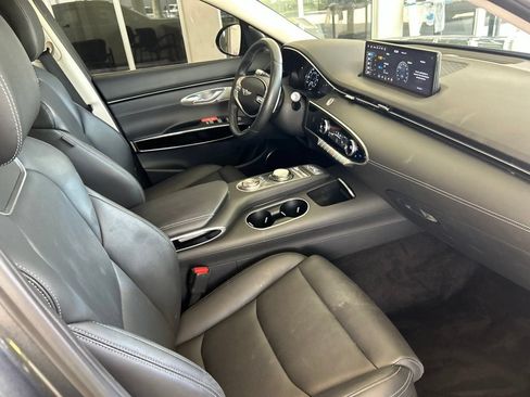 Used 2025 Genesis GV70 2.5T AWD/4WD image 26