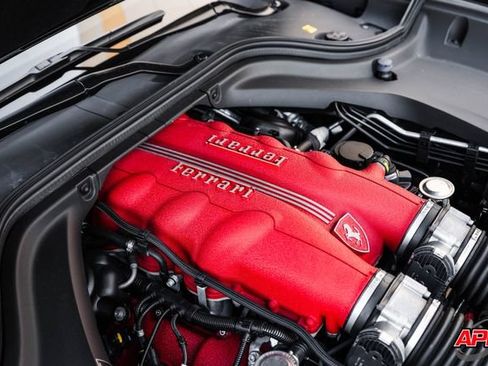 Used 2014 Ferrari California RWD image 83
