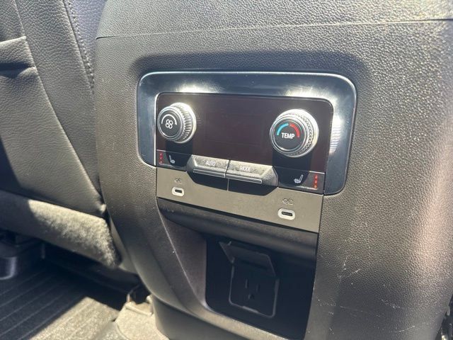 Used 2022 GMC Yukon Denali RWD image 24