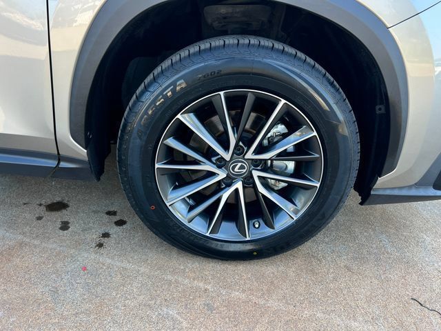 Used 2022 Lexus NX 350 AWD image 34