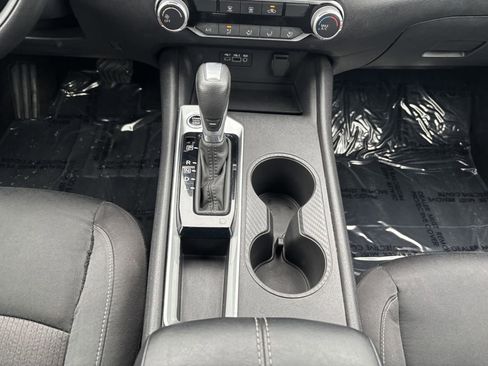 Used 2025 Nissan Altima 2.5 SV image 16