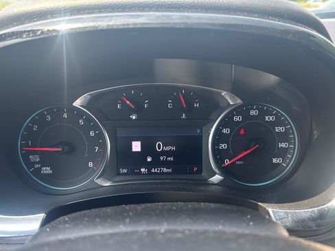 Used 2023 Chevrolet Traverse LT w/ LT Premium Package FWD image 14