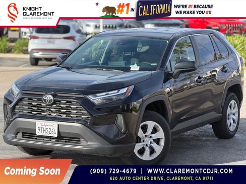 Used 2025 Toyota RAV4 LE image 1