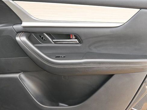 Certified 2025 MAZDA CX-90 3.3 Turbo w/ Preferred Package image 22