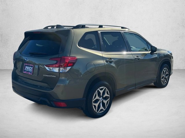 Certified 2024 Subaru Forester Premium AWD/4WD image 5