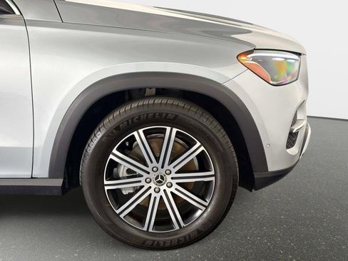 Used 2025 Mercedes-Benz GLE 450 4MATIC w/ Winter Package image 21