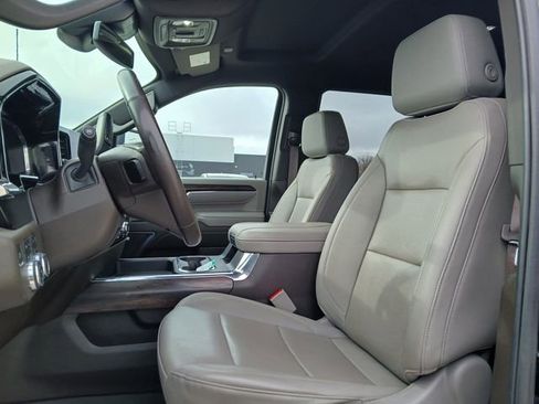 Used 2024 GMC Sierra 3500 SLT w/ SLT Premium Package image 10