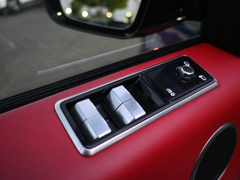Used 2020 Land Rover Range Rover Sport SVR image 19