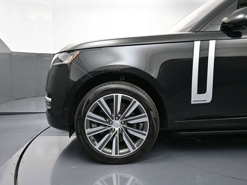 Used 2023 Land Rover Range Rover Autobiography image 12