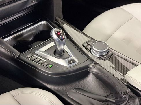 Used 2017 BMW M3 RWD image 21