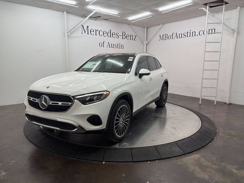 Used 2026 Mercedes-Benz GLC 300 image 3