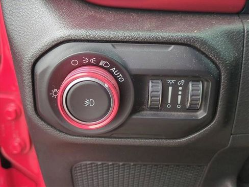 Used 2018 Jeep Wrangler Unlimited Rubicon image 15